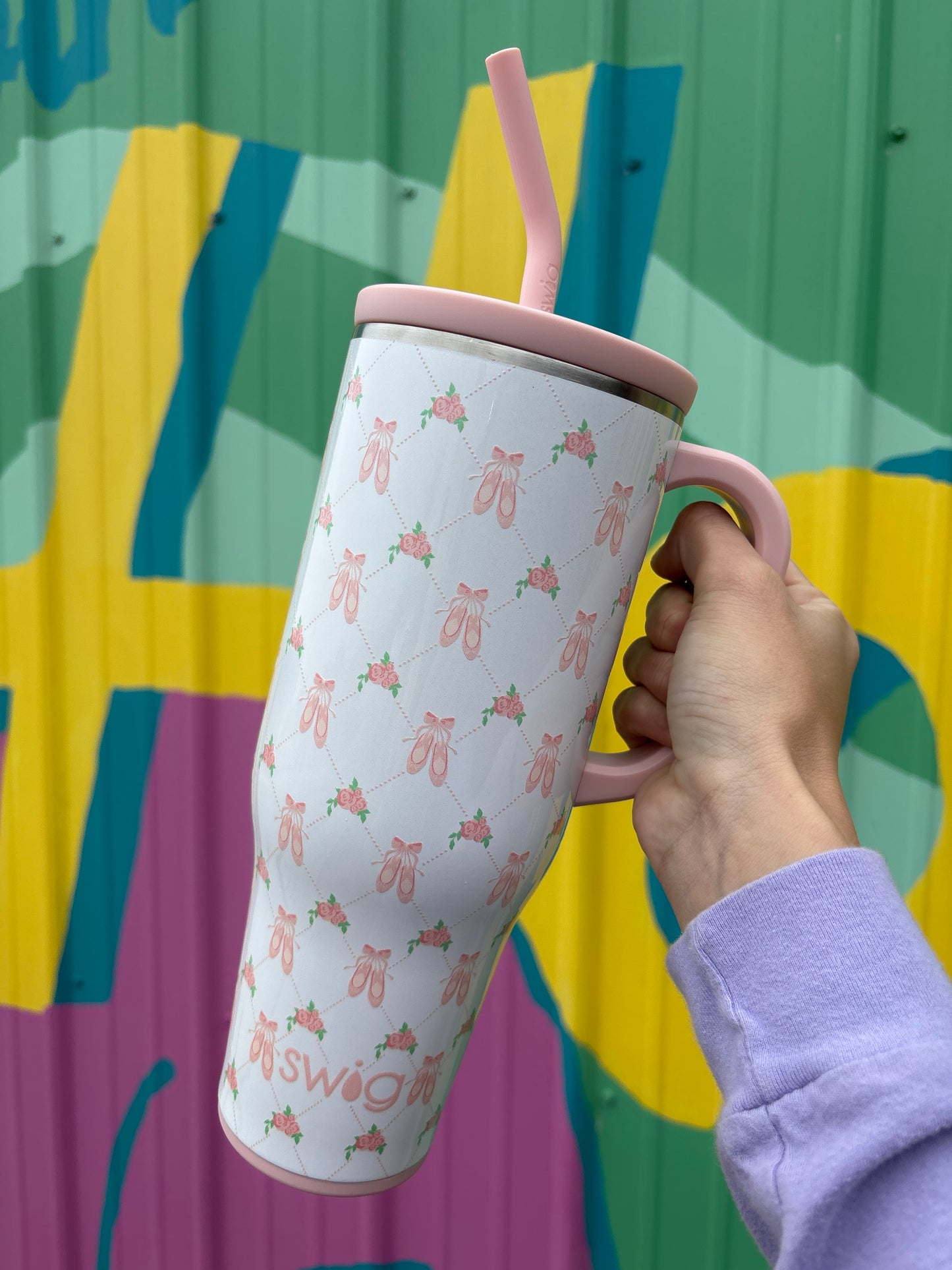 40oz Mega Mug On Pointe