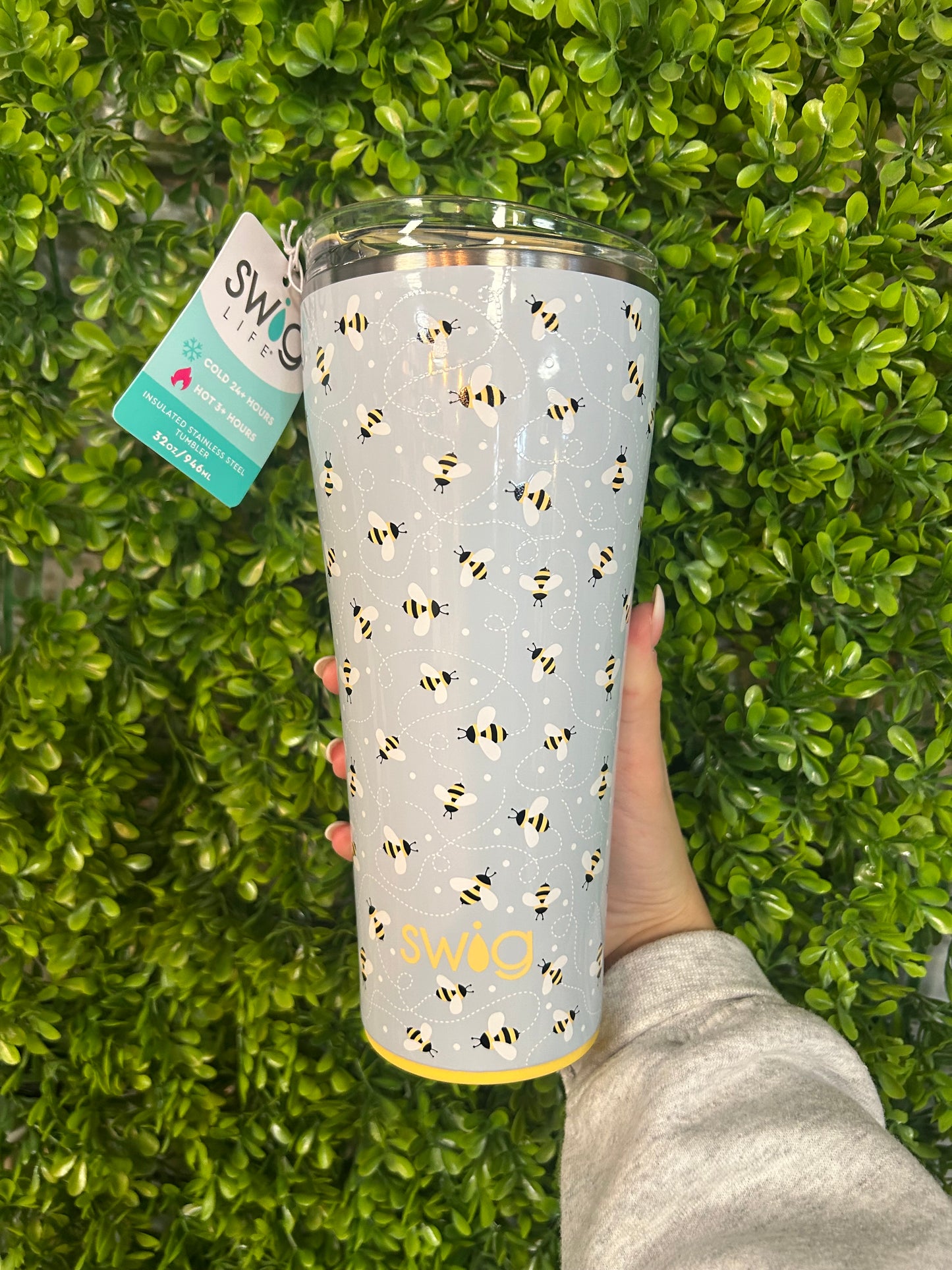 32oz Swig Busy Bee