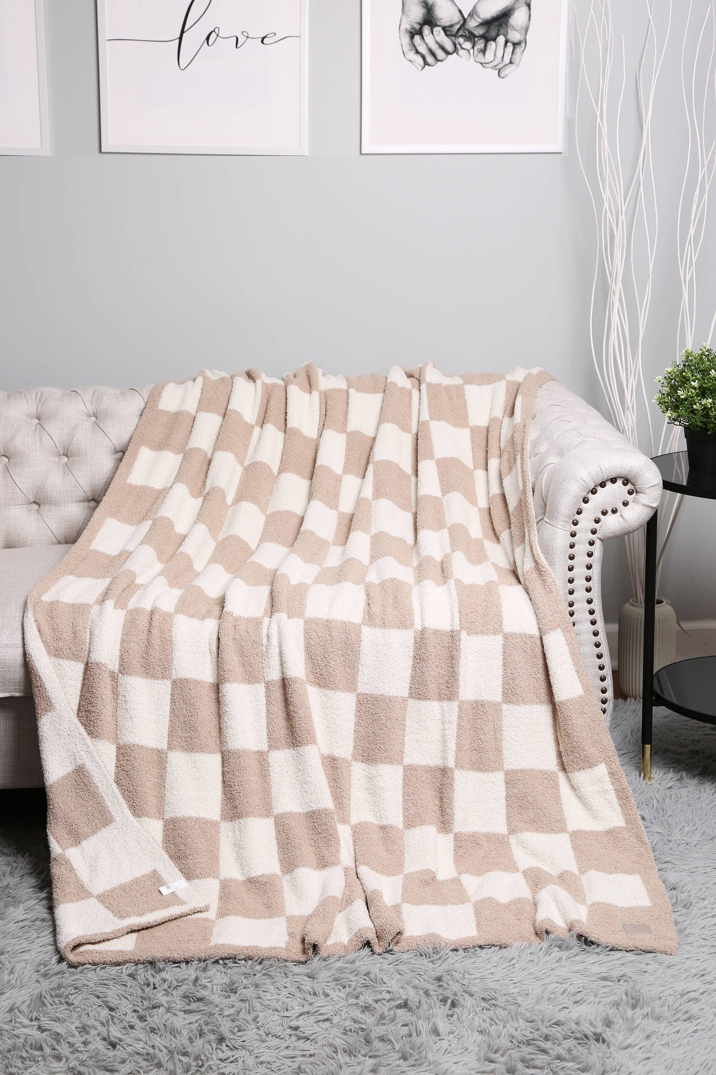 Checkered Print Blankets : Beige