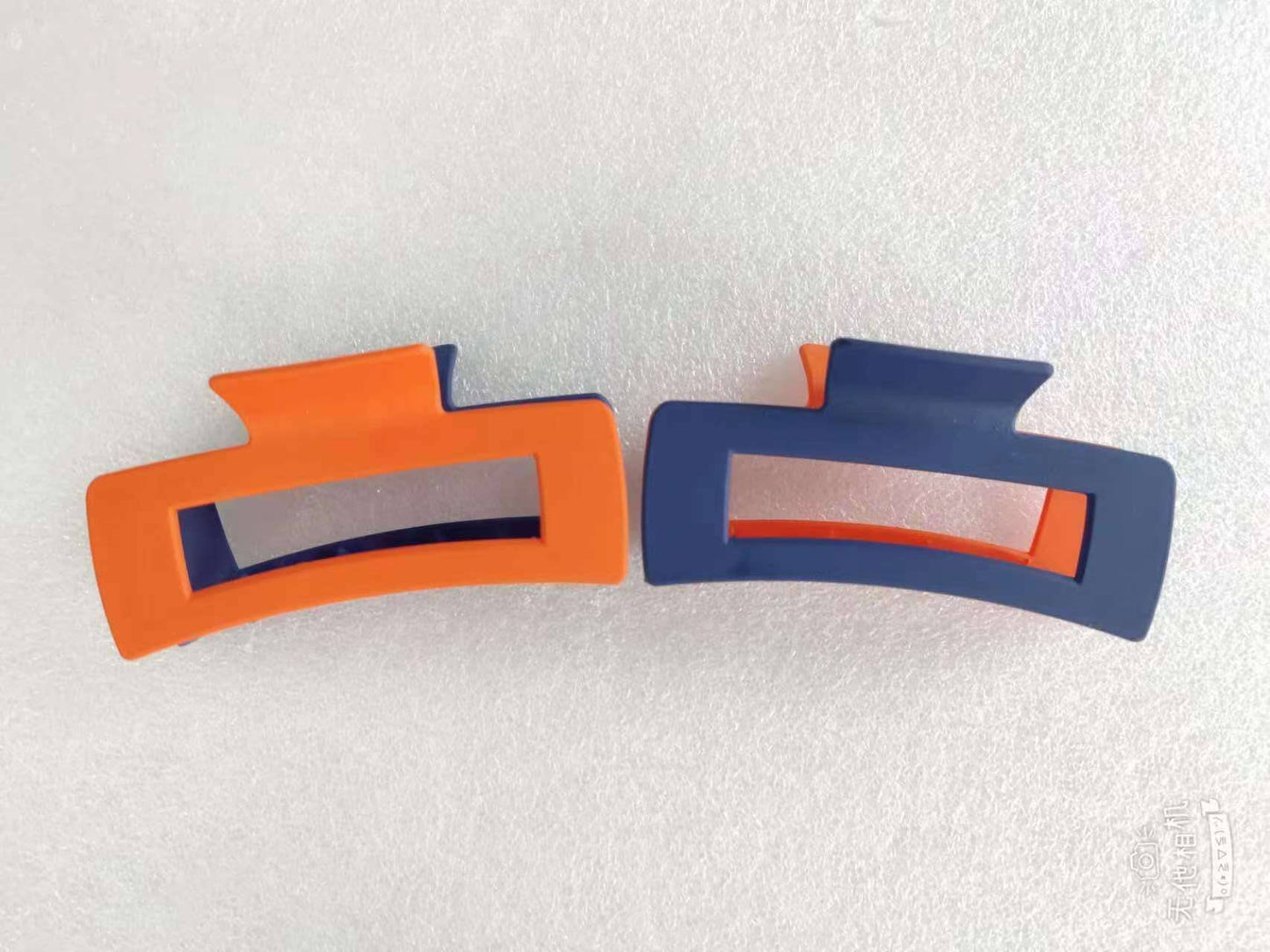 Game Day Two Tone Hair Clips : Garnet/Black