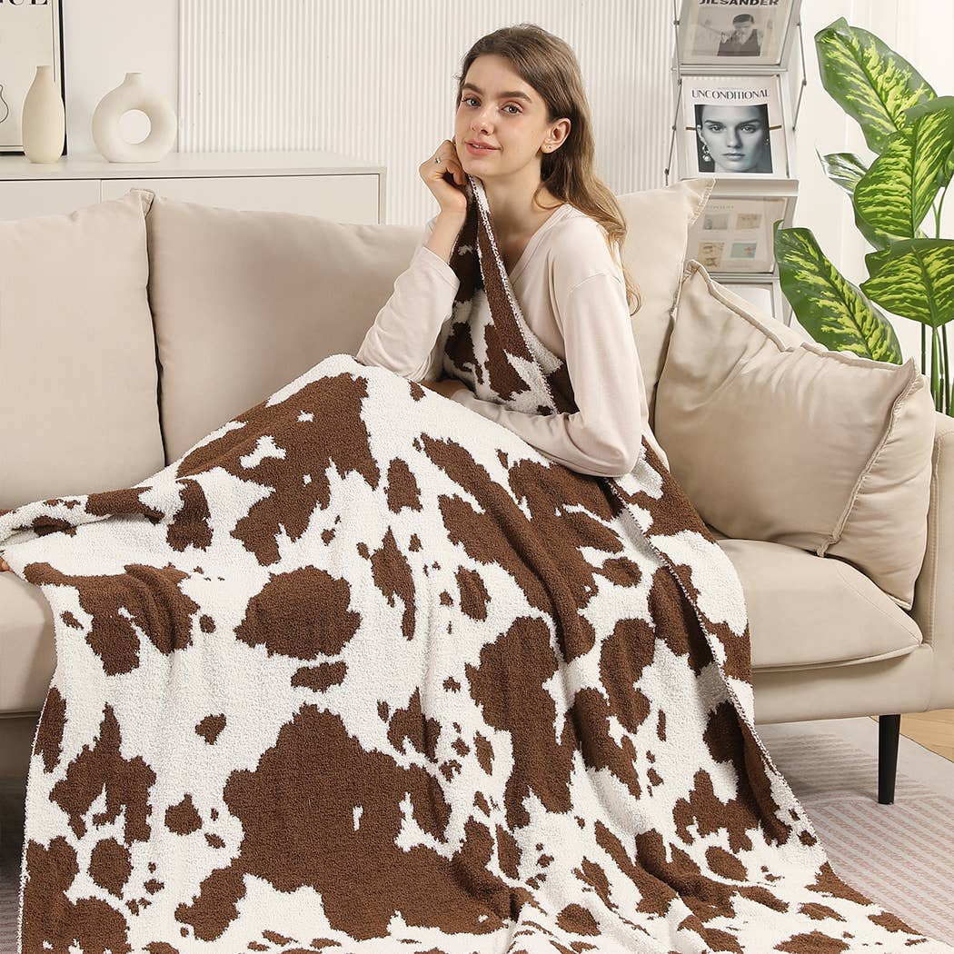 Cow Pattern Throw Blanket: BLACK / ONE SIZE