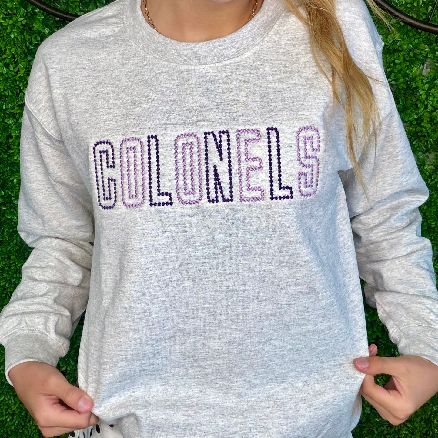 Colonels Spirit Stud Embroidered Sweatshirt