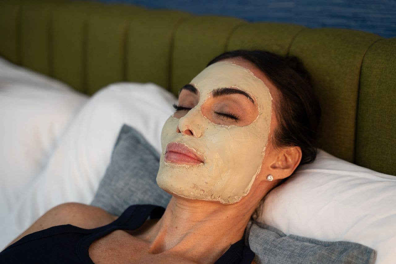 Calcium Bentonite Facial Clay Mask