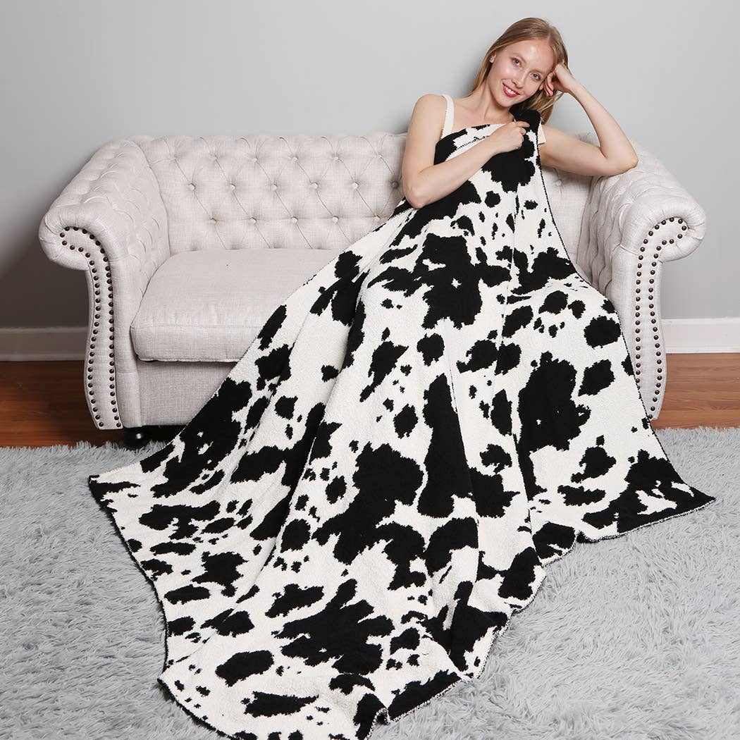 Cow Pattern Throw Blanket: BLACK / ONE SIZE