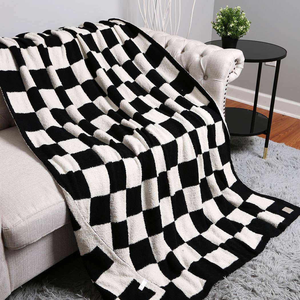Checkerboard Patterned Throw Blanket: Black / ONE SIZE