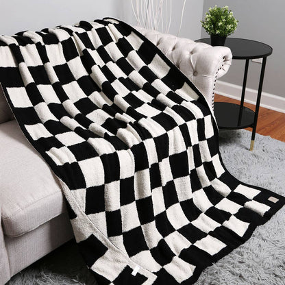 Checkerboard Patterned Throw Blanket: Black / ONE SIZE