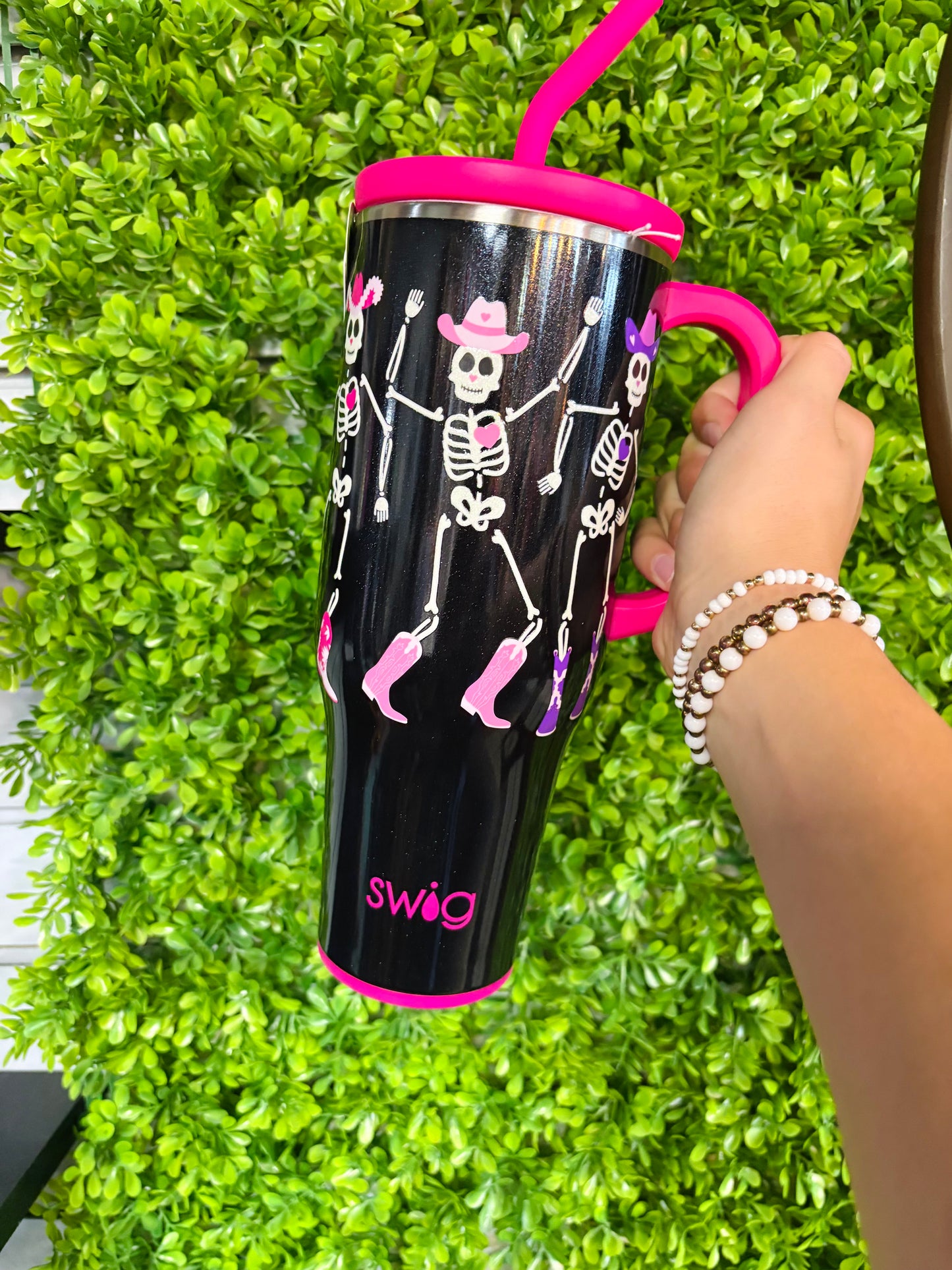 Swig 40 Oz Let’s Go Ghouls Mega Mug