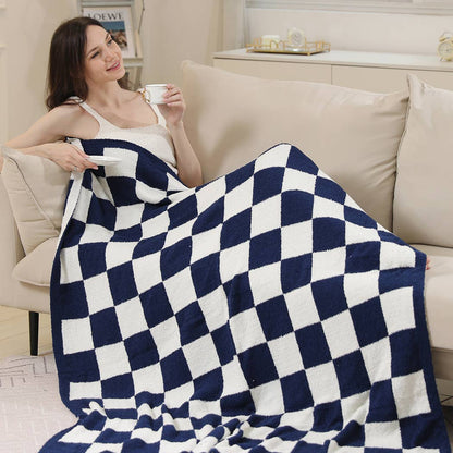 Checkerboard Patterned Throw Blanket: Black / ONE SIZE
