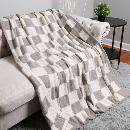 Checkerboard Patterned Throw Blanket: Black / ONE SIZE