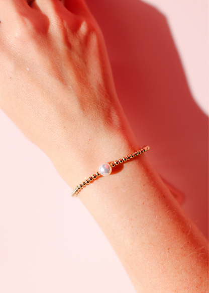 Ariel Pearl Bracelet in Gold: Standard 6.75 inch