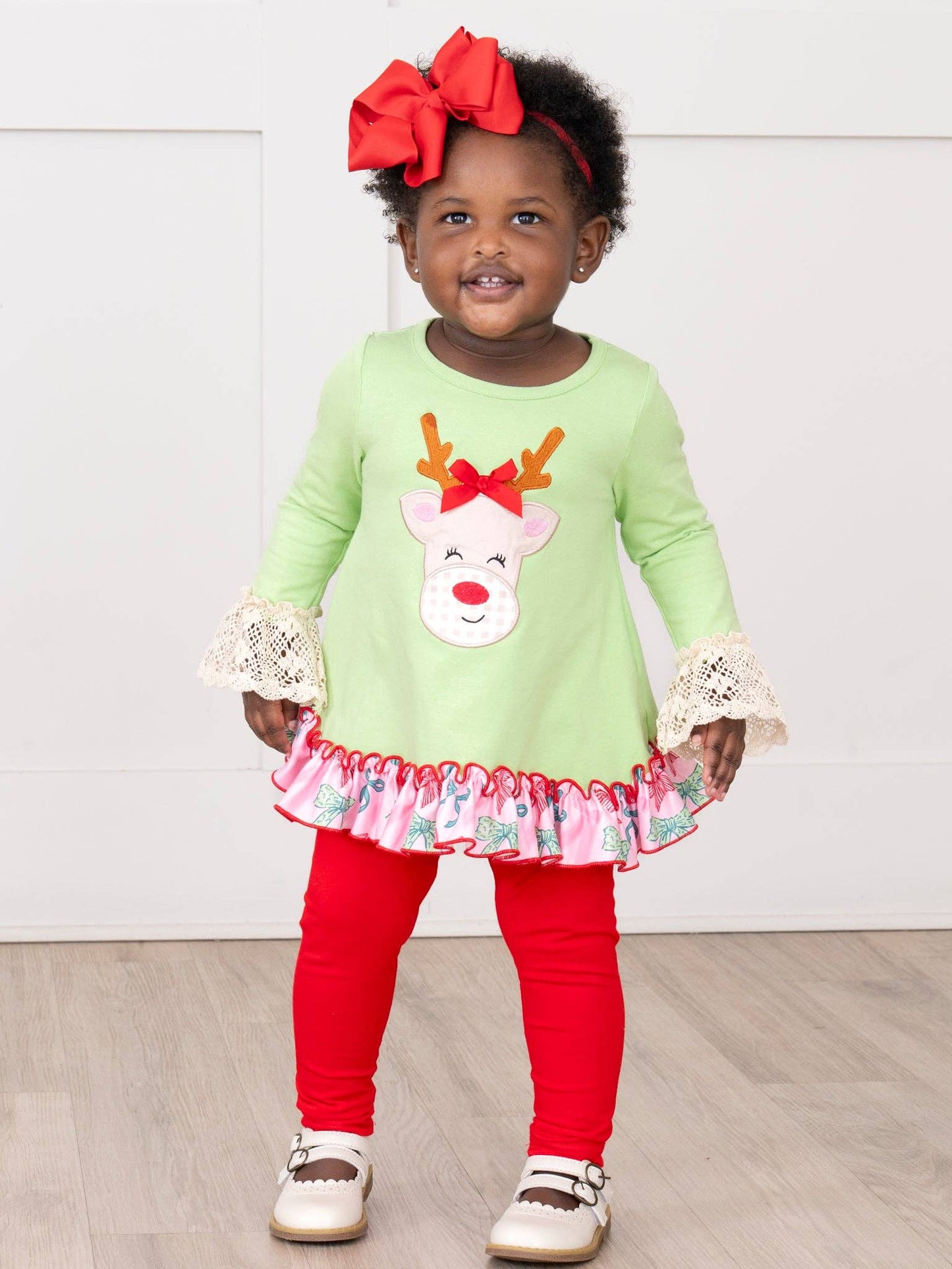 Reindeer Smile Embroidered Ruffle Outfit: M(3yrs)