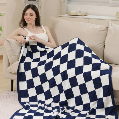 Checkerboard Patterned Throw Blanket: Black / ONE SIZE