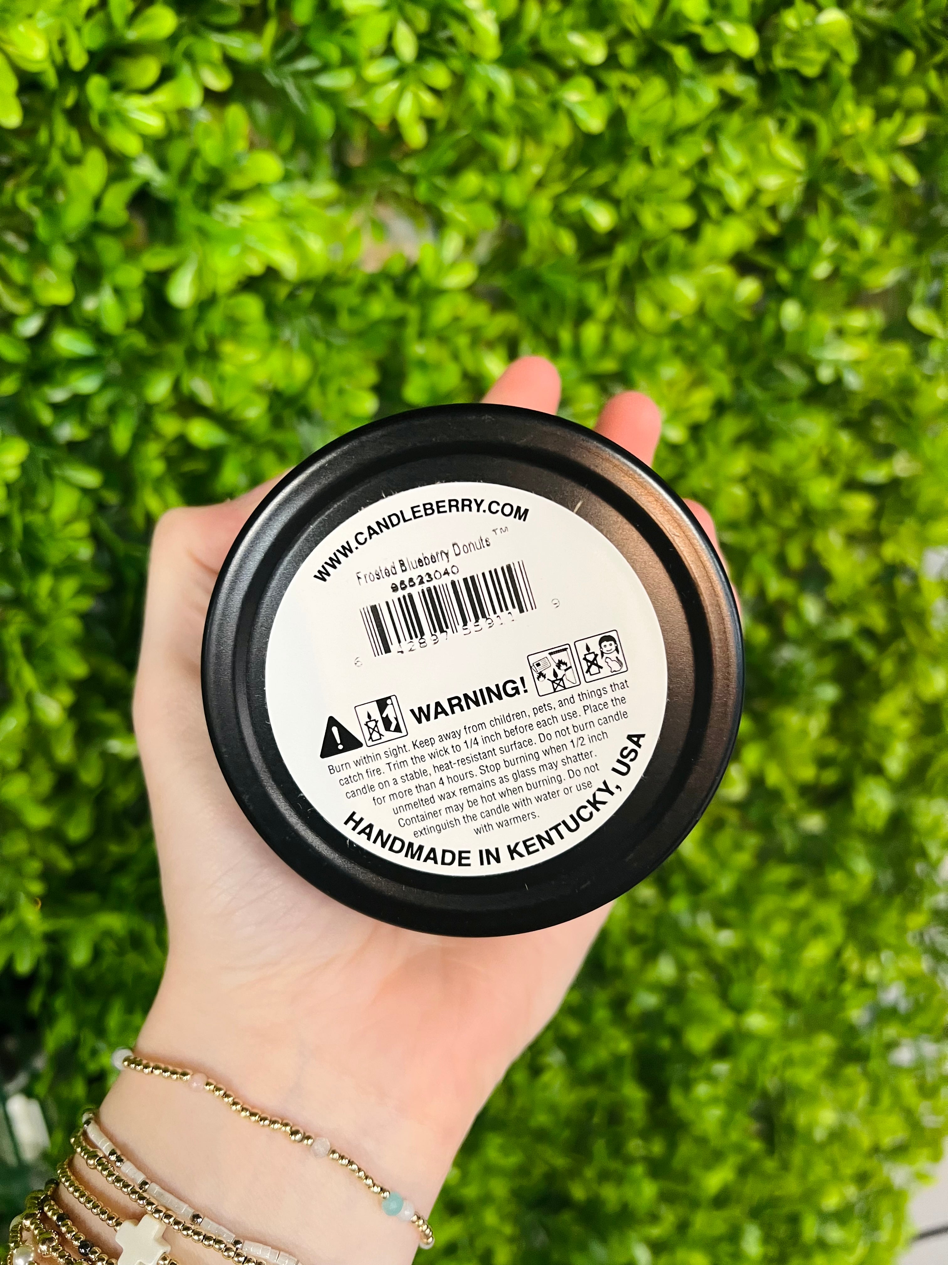 Candleberry Travel Tin - Frosted Blueberry Donuts