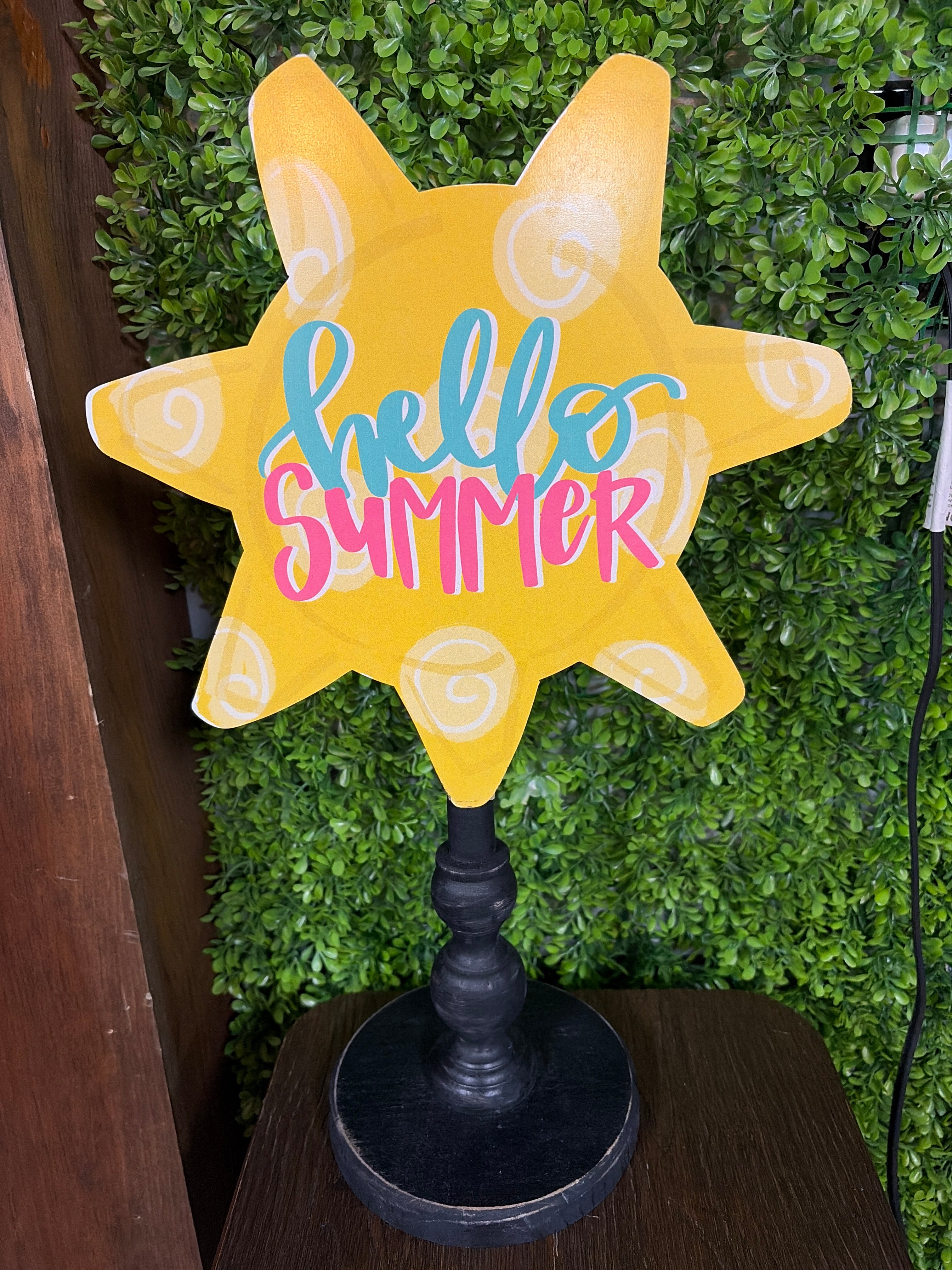 The Market Ky Sun Topper
