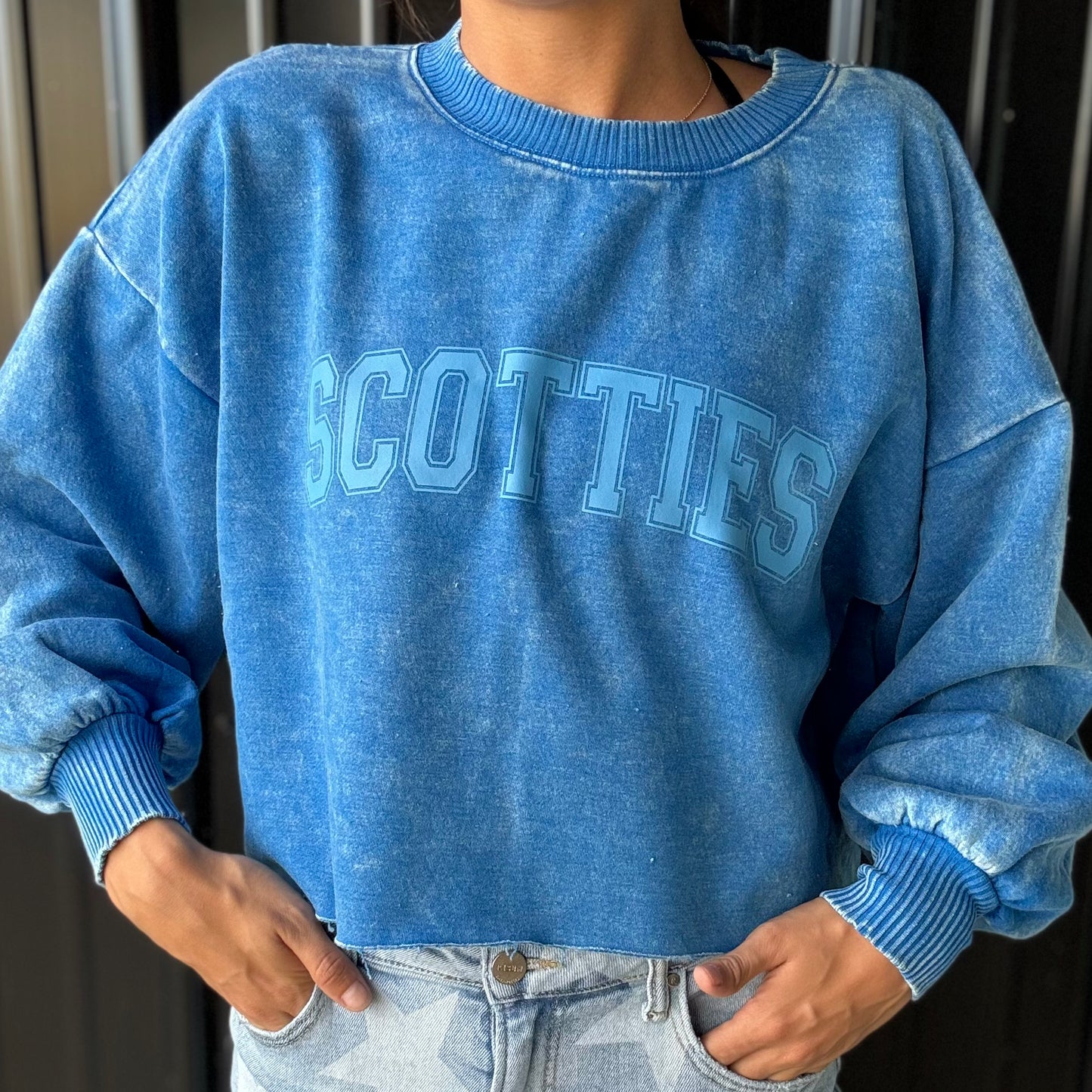 Scotties Monotone Vintage Wash Cropped Sweatshirt