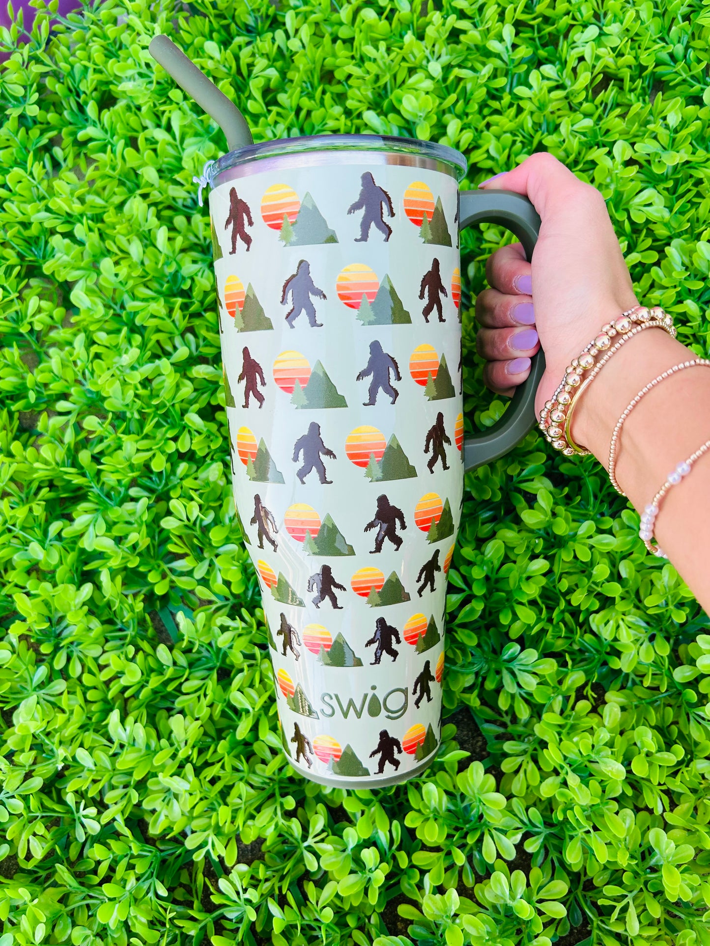 40oz Mega Mug Wild Thing