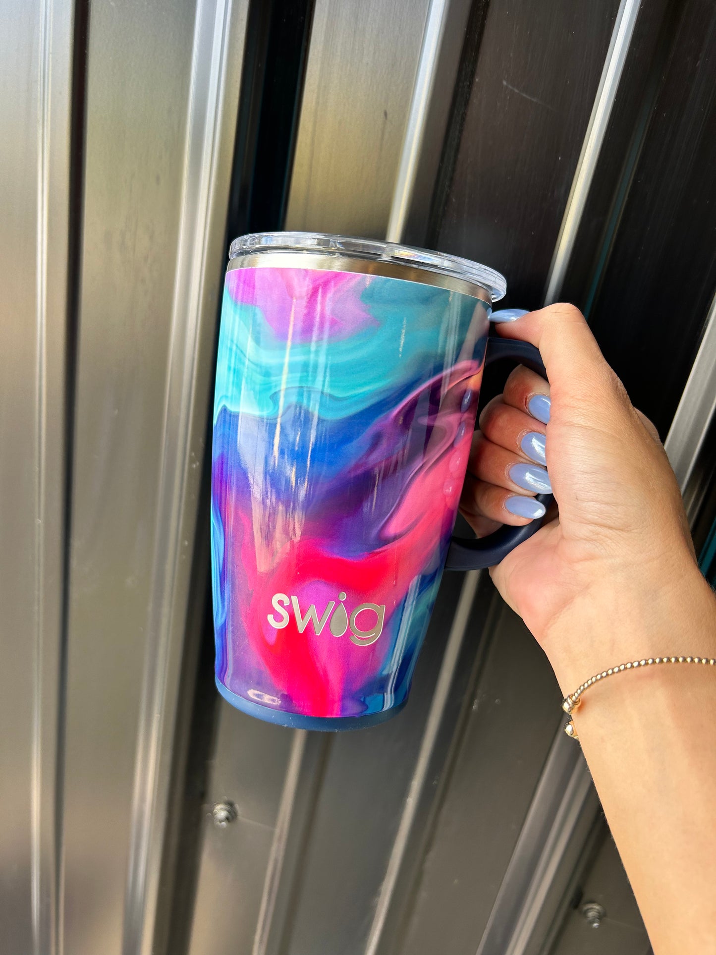 18oz Swig Mug Aura