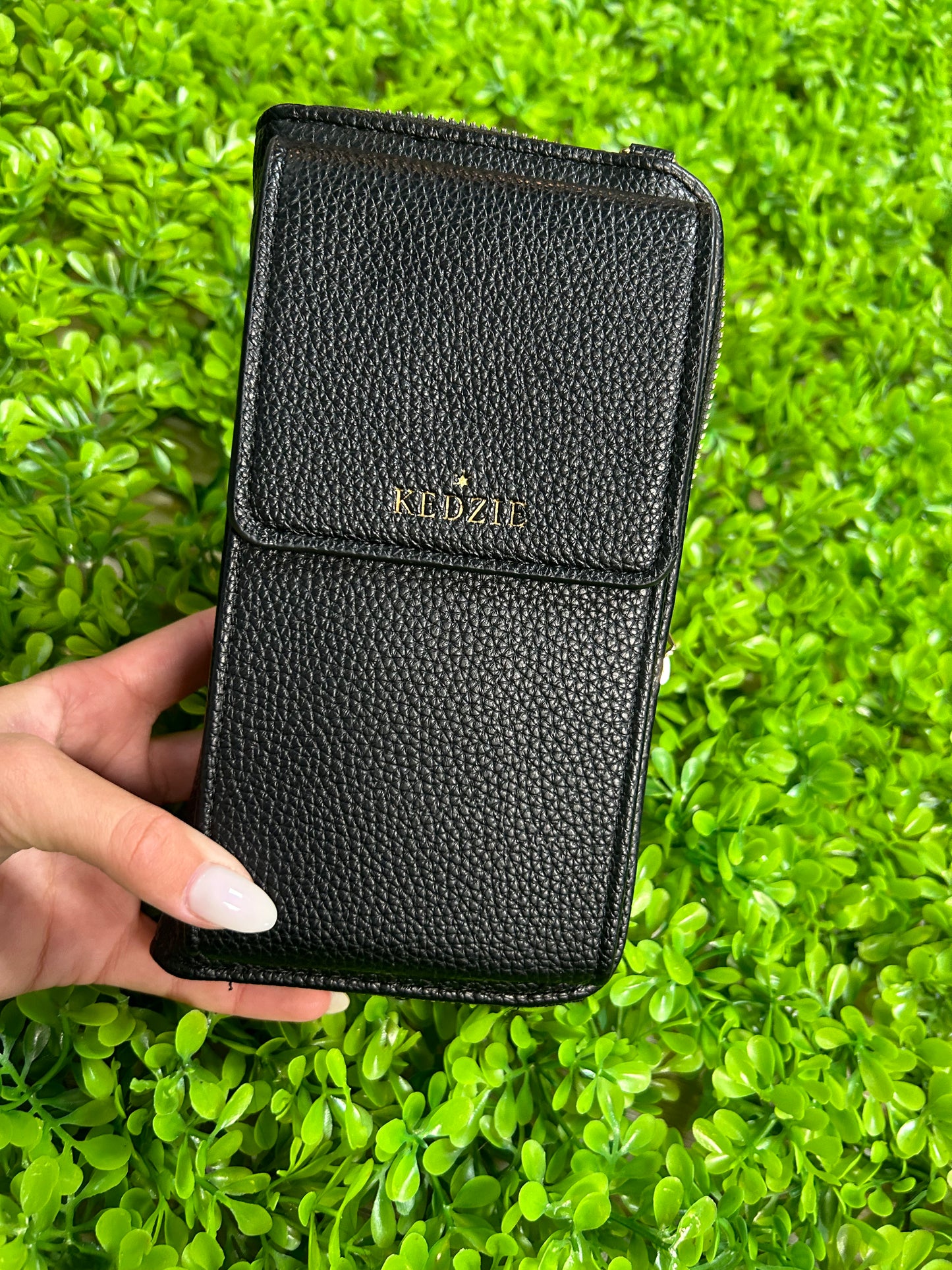 Kedzie Eclipse Smartphone Crossbody