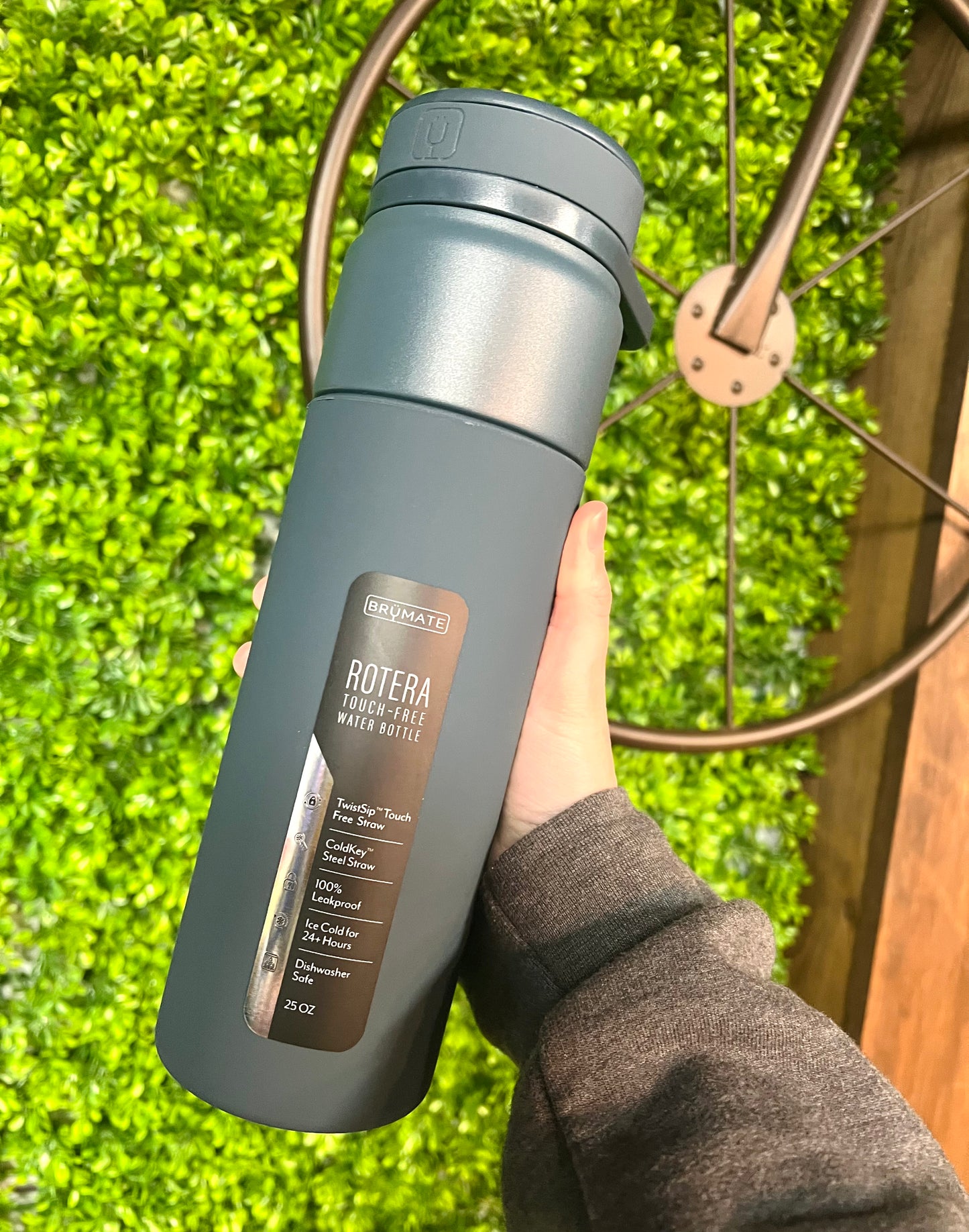 Brumate Rotera 25oz - Nightfall Blue