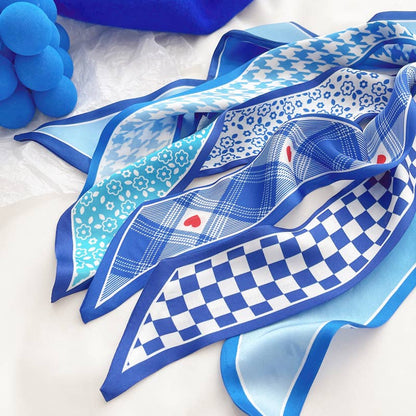 Elegant blue pattern scarf: Chessboard / M