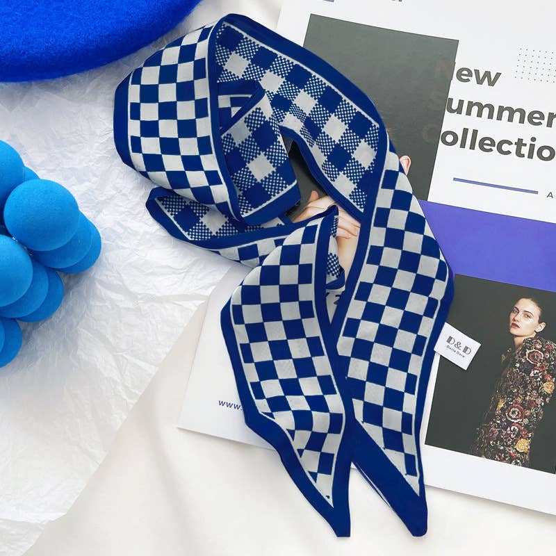 Elegant blue pattern scarf: Chessboard / M
